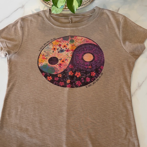 NATURAL LIFE Taupe Short Sleeve Tee with Floral Yin Yang Graphic - Picture 4 of 9